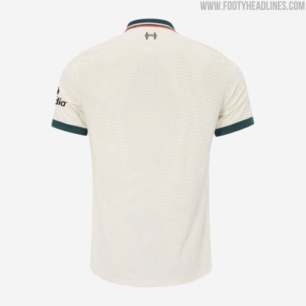 Liverpool Away 21/22 Set - Image 3