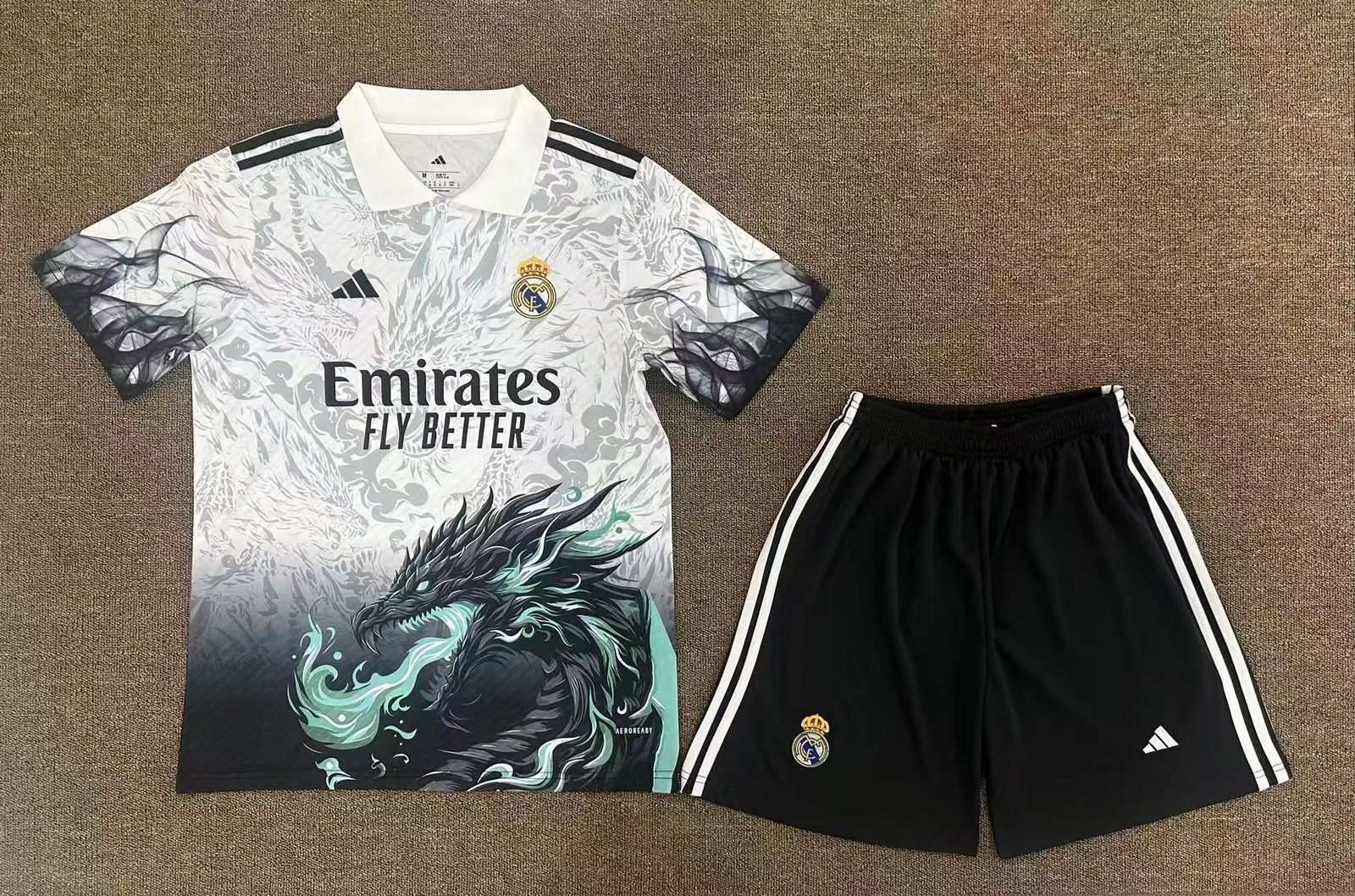 Real Madrid White Dragon Fan Set