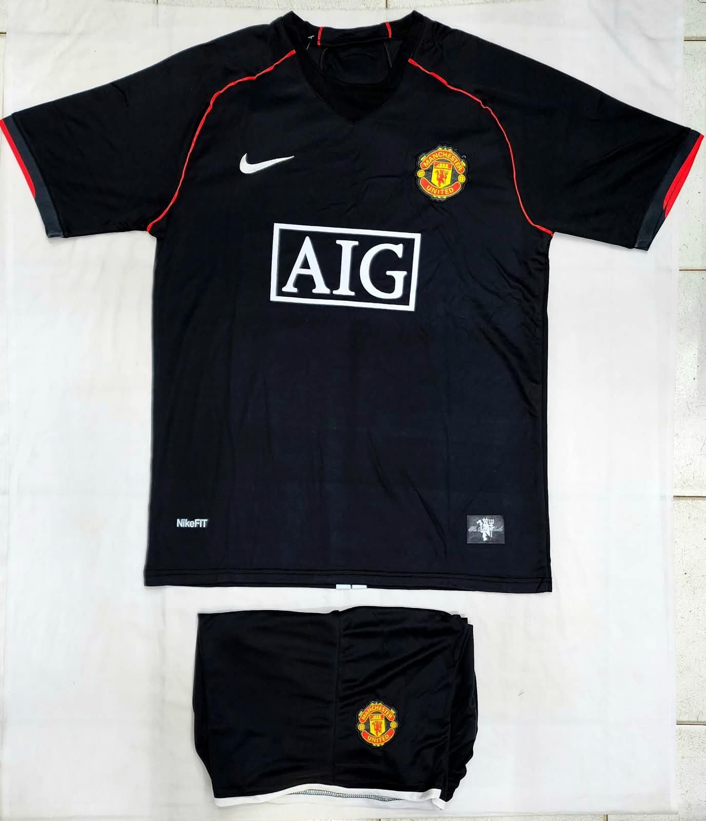 Manchester United 2008 away jersey set version with matching shorts, classic retro football kit.